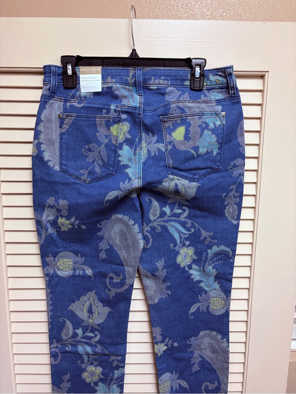 Chico's Floral Paisley Jeans Womens 0.5 (6) Girlfriend Slim Ankle Stretch NWT - Picture 4 of 16